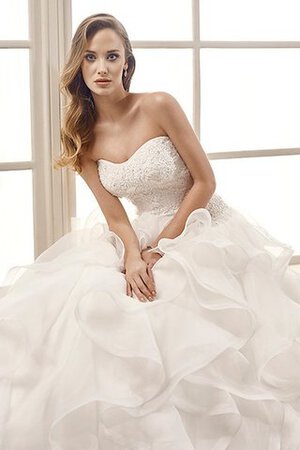 Robe de mariée longue ligne a en organza en dentelle avec sans manches - Photo 2