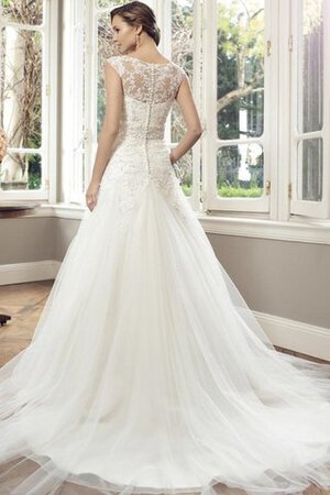 Robe de mariée distinguee a-ligne en dentelle textile en tulle col en bateau - Photo 2
