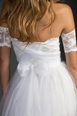 Robe de mariée informel moderne d'epaule ajourée a plage décolleté dans le dos - Photo 5