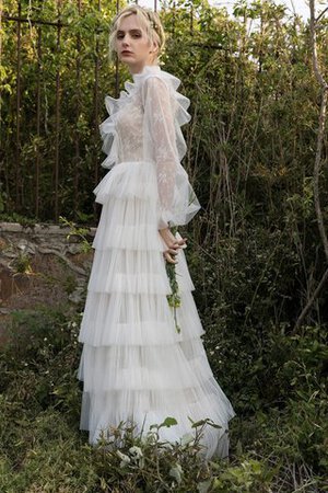Klassisches Umwerfend a linie Mehrschichtiges Brautkleid mit Perlen - Bild 1