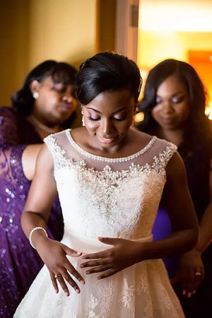 Robe de mariée de princesse joli avec sans manches decoration en fleur romantique - Photo 1
