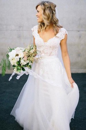 Robe de mariée naturel longueur au ras du sol en tulle ligne a de col en v - Photo 1