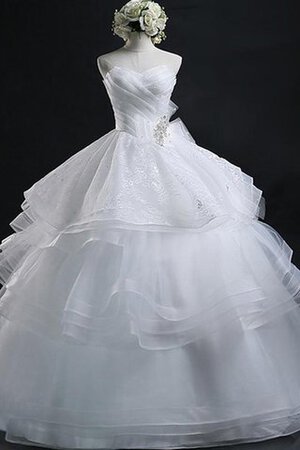 Herz-Ausschnitt geschichtes bodenlanges romantisches Brautkleid mit Bordüre aus Organza - Bild 3