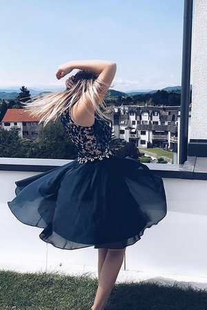 Ausgezeichnet Ärmelloses Chiffon Prinzessin Abiballkleid mit Perlen - Bild 1