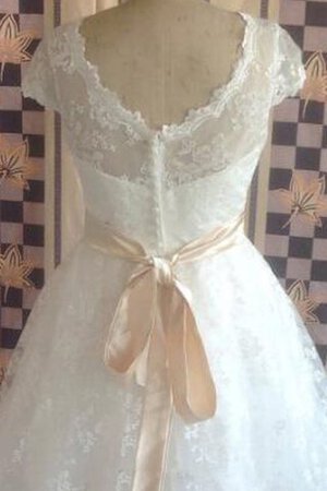 Abito da Sposa con Manica Corte con Fusciacca in pizzo con Piega Sotto Ginocchio medievale - Foto 4