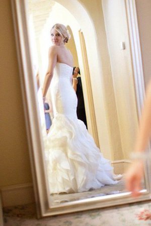 Satin Strand Vintage Brautkleid mit Gericht Schleppe mit Rüschen - Bild 2