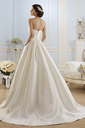 Robe de mariée plissage romantique en satin avec nœud à boucles de traîne moyenne - Photo 3