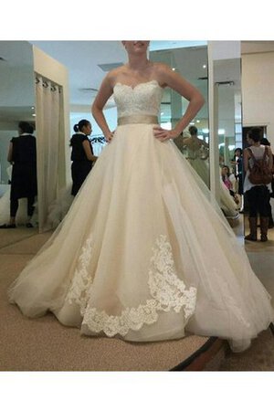 Ärmellos Reißverschluss klassisches stilvolles Brautkleid mit Bordüre mit Applike - Bild 1