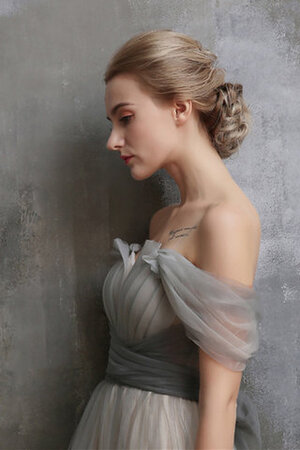 Tüll Herrlich Romantisches Brautkleid mit Gürtel mit Schmetterlingsknoten - Bild 2