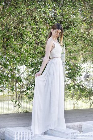 Strand Ärmellos Schaufel-Ausschnitt A-Linie plissiertes Brautkleid mit Bordüre - Bild 3