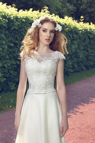 Abito da Sposa A Terra Coda A Strascico Corto in Chiffon in pizzo Cappellino in Pizzo - Foto 2