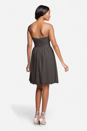Moderno Vestido de Dama de Honor de Corte-A de Corto de Escote Corazón de Encaje Adorno - Foto 8