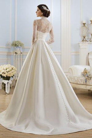 Robe de mariée plissage romantique en satin avec nœud à boucles de traîne moyenne - Photo 2