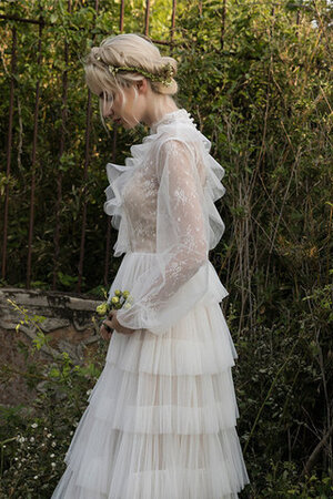 Klassisches Umwerfend a linie Mehrschichtiges Brautkleid mit Perlen - Bild 3
