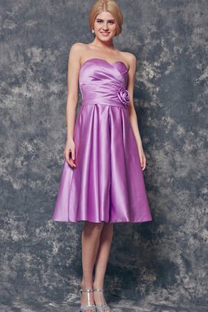 Robe demoiselle d'honneur moderne avec sans manches de longueur à genou avec fleurs en satin - Photo 1