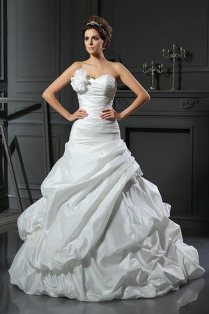 Robe de mariée longue col en forme de cœur en satin de traîne longue avec fleurs - Photo 1