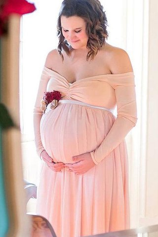 Abito da Damigella Semplice Impero in Chiffon Fuori dalla spalla A Terra con Piega - Foto 2