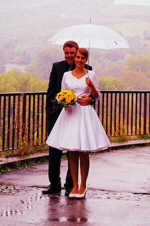 Abito da Sposa Corto in Raso con Mezze Maniche con Fiocco V-Scollo Cerniera - Foto 4