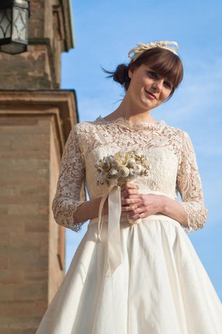 Abito da Sposa conservatore in pizzo in Taffeta Sotto Ginocchio con Mezze Maniche Lupetto - Foto 2