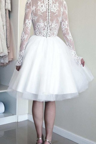 Ärmellos legeres mini Brautkleid mit Schmetterlingsknoten mit Knöpfen - Bild 2