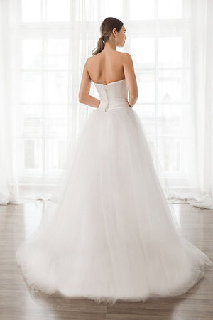 Robe de mariée frappant longueur au ras du sol avec lacets longue serieuse - Photo 3