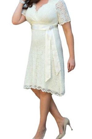 Robe de mariée de col en v avec manche courte fermeutre eclair avec perle ceinture en étoffe - Photo 3