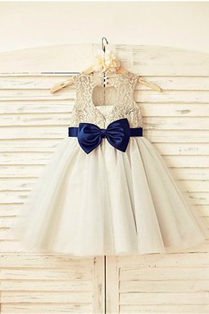 Normale Taille Prinzessin Schaufel-Ausschnitt Blumenmädchenkleid mit Blume mit Bordüre - Bild 2