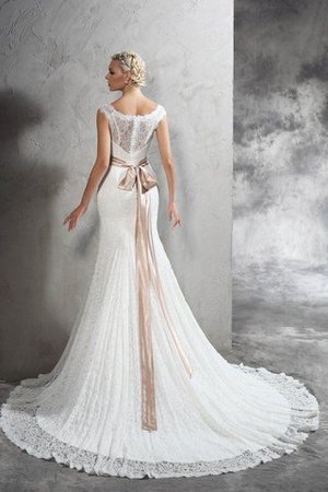 Ärmelloses Enganliegendes Anständiges Brautkleid mit Natürlicher Taille mit Bordüre - Bild 2